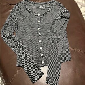 American Eagle Outfitters Gray Long Sleeve Button Down Shirt